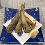 いち花 - めひかりの唐揚げ650円　太いめひかりの唐揚げは熱々でサクフワ食感。