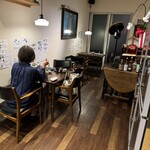 鉄砲町わびすけ - 店内②（右奥は4人掛け）