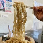 らー麺　Do・Ni・Bo - ビロビロ太麺をリフトUP⤴️