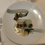 メゾン ド ミュゼ - スズキのポワレ　サザエを添えて、生姜風味のブールドコキアージュ