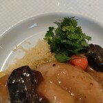 メゾン ド ミュゼ - クスクスとディル、イタリアンパセリの添え物