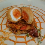 メゾン ド ミュゼ - 烏骨鶏卵のフリット　ピペラード仕立て、チョリソーのガレットと共に