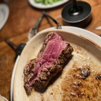 カルネジーオ イースト - 