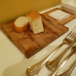 トラットリア・アルベロ - 自家製パン