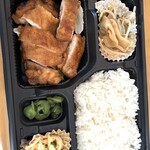 エプロン惣菜 - 揚げ煮弁当