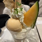 雪印パーラー 本店 - スノーロイヤル赤肉メロン