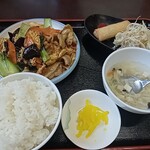 台湾料理 福祥居 - きくらげ・玉子・豚肉炒め定食