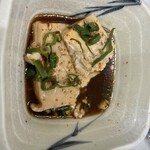 源蔵本店 - 豆腐。カマの煮物が売り切れで勧められた