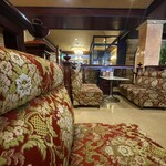 シルビア - 全席、適度な硬さのある特徴のあるソファー