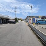 らーめん家 和玄  - 奥にも駐車場があります