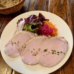 ディアログ - ロースハムのサラダ仕立て　ロースハムの塩気と旨みが素晴らしい。