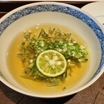 馳走 啐啄一十  - 【写真⑦】蓴菜(東広島市黒瀬)、叩きオクラ、羅臼昆布と鰹節の出汁