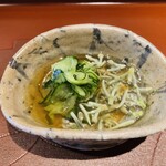 馳走 啐啄一十  - 【写真⑥】蓴菜(東広島市黒瀬)、胡瓜、土佐酢