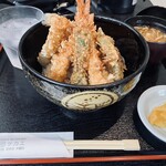 코다와리덮밥노 미세 사카에