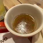 サクラ テーブル - オニオンスープかな？