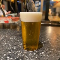 焼き鳥 とき - ビールタップスイングカランで注ぐ生ビール