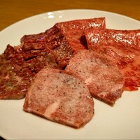 ビーフキッチン 恵比寿店 - 上タン塩、ハラミ、リブ芯