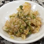 今池呑助飯店 - 23.つけもの（ピリ辛白菜）