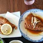 げんちゃんハウス - カレイの竜田揚げと鯖の味噌煮。どちらもミニじゃなく厚みがあり主役級です( ´;ﾟ;∀;ﾟ;)