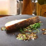 IZA - 北海道産平目のミキュイ 粒マスタードと和の赤ワインソースアップ