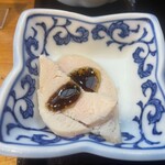 海鮮 革 - 鶏ササミに､バルサミコ酢・ワイン・特選醤油を合わせた自家製ソース！