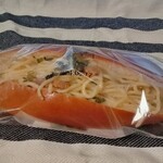 マルセリーノ - 料理写真:高菜とんこつ焼ラーメンドッグ@\184円