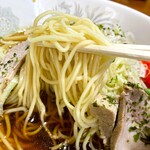 中華そば志のぶ支店 - 自家製のストレート麺が美味