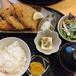 どんどん焼き食い処 けやき - 日替り ミックスフライ定食