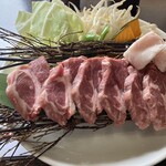 ジンギスカン 俺の家 - キャベツ・もやし多いです！