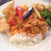coci - 火曜日の日替わりランチ 鱈のレッドカレー炒め