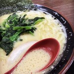 横浜家系ラーメン 龍馬家 - 