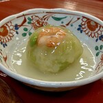 どぜう・四季料理 やぶや - 冷やし冬瓜あんかけ
      可愛らしくて夏らしい涼しげな逸品♪
      生姜の香りが爽やかです。