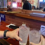 焼き鳥アポロ - 乾杯写真。笑