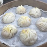 上海好味道小籠湯包 - 蟹みそ入り小籠包
