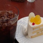 菓子工房 ルーヴ 空港通り店 - アイス珈琲￥450
