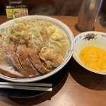 豚山 - 小ぶた(ニンニク、アブラ)、生卵