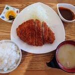 ももやま - 令和6年6月 ランチタイム(11:00〜14:30)
特選ロースかつセット 税込1100円
ロースかつ、ご飯、スープ、漬けもの