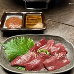 炭火焼肉 たけのうち - 生レバー焼き