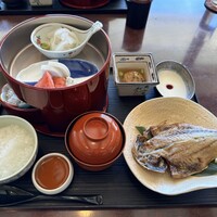 日本料理 初海 - 