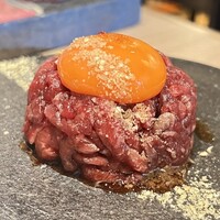 焼肉 黒田 - 炙りユッケ