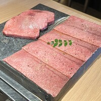 焼肉 黒田 - 厚切り上タン塩・黒田の上タン