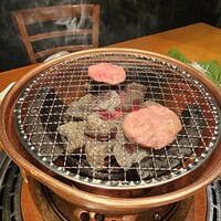 松阪牛炭火焼肉 東海亭 - 