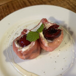 CHIISAKATTA ONNA - フルーツとマスカルポーネ生ハム