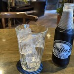 Cafe倫敦館 - 瓶には倫敦館のロゴ