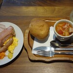 ドイツ国家認定食肉加工マイスターの店 AkitaHam. - ランチセット＆丸パン+ワイン