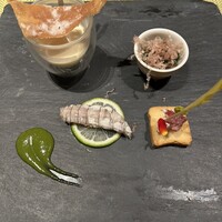 福島 もう利 - 前菜　右上は蔓紫のお浸し。他の人はエビの手巻きでした。コーンスープ、バジル酢味噌絶品。とうもろこしの新芽の風味も良かったです。