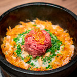 焼肉うしごろ - 桜海老と和牛の石焼ガーリックライス