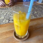 木のぬくもり 丘の上カフェ - 