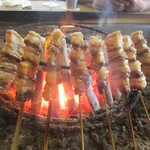 柳家 - 猪のバラ肉が焼きあがってきました。