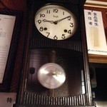 均一軒 - 常連が修理してくれる時計